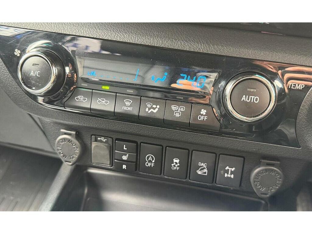 Toyota HILUX D-4d Active Black #8