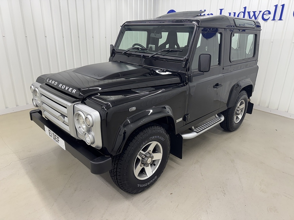Land Rover Defender 90 2.4 Tdci Svx Station Wagon 4Wd S Black #4