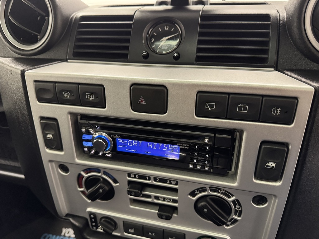 Land Rover Defender 90 Suv Green #16