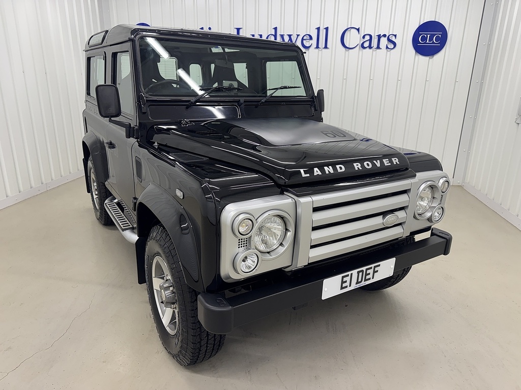 Land Rover Defender 90 2.4 Tdci Svx Station Wagon 4Wd S Black #2