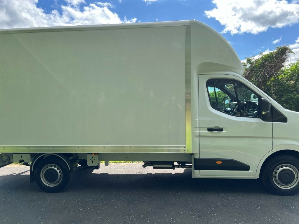 Renault Master 2.0 Ll35 Dci 150 Advance Luton With Tail Lift White #2
