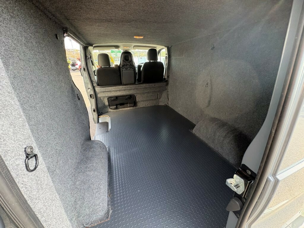 Renault Trafic 2L Business White #8