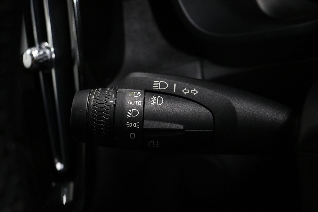 Volvo C40 69Kwh Plus Black #20