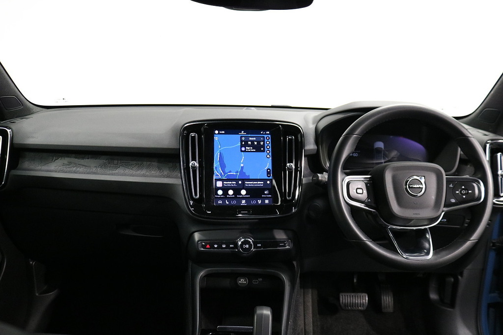 Volvo C40 69Kwh Plus Black #16