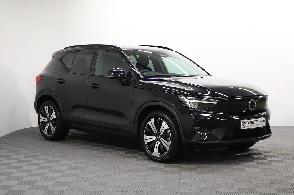 Volvo XC40 Plus Black