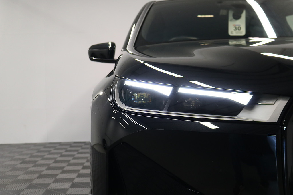 BMW iX M Sport Black #9