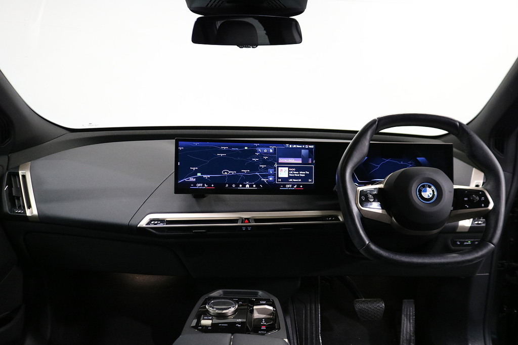 BMW iX M Sport Black #16