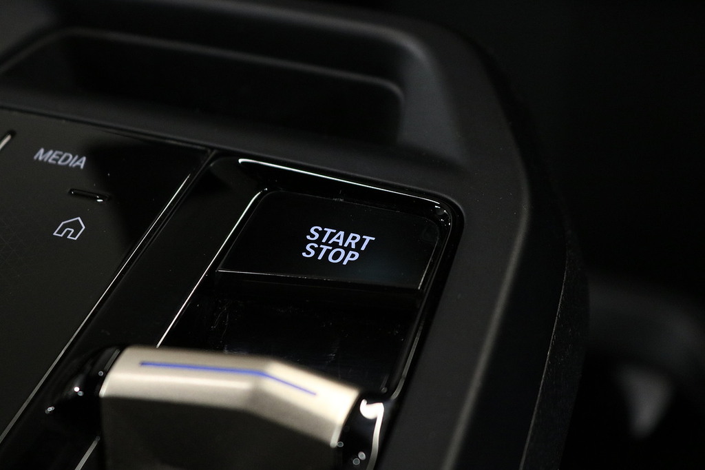 BMW iX M Sport Black #27