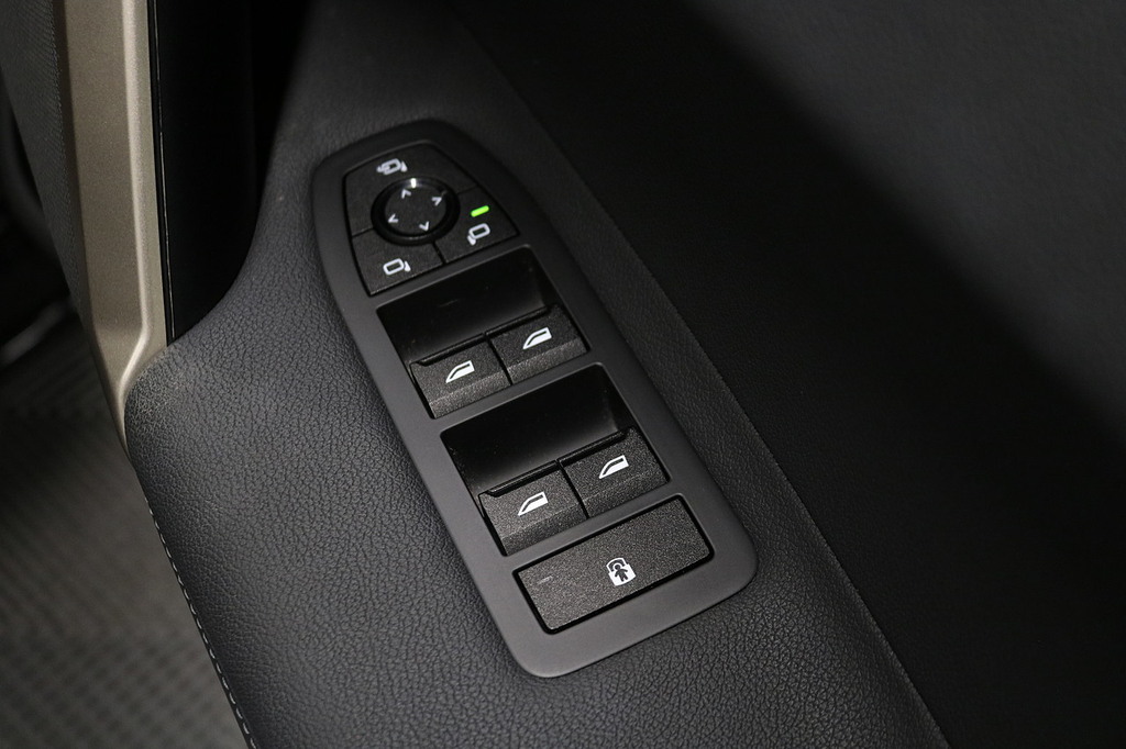 BMW iX M Sport Black #47