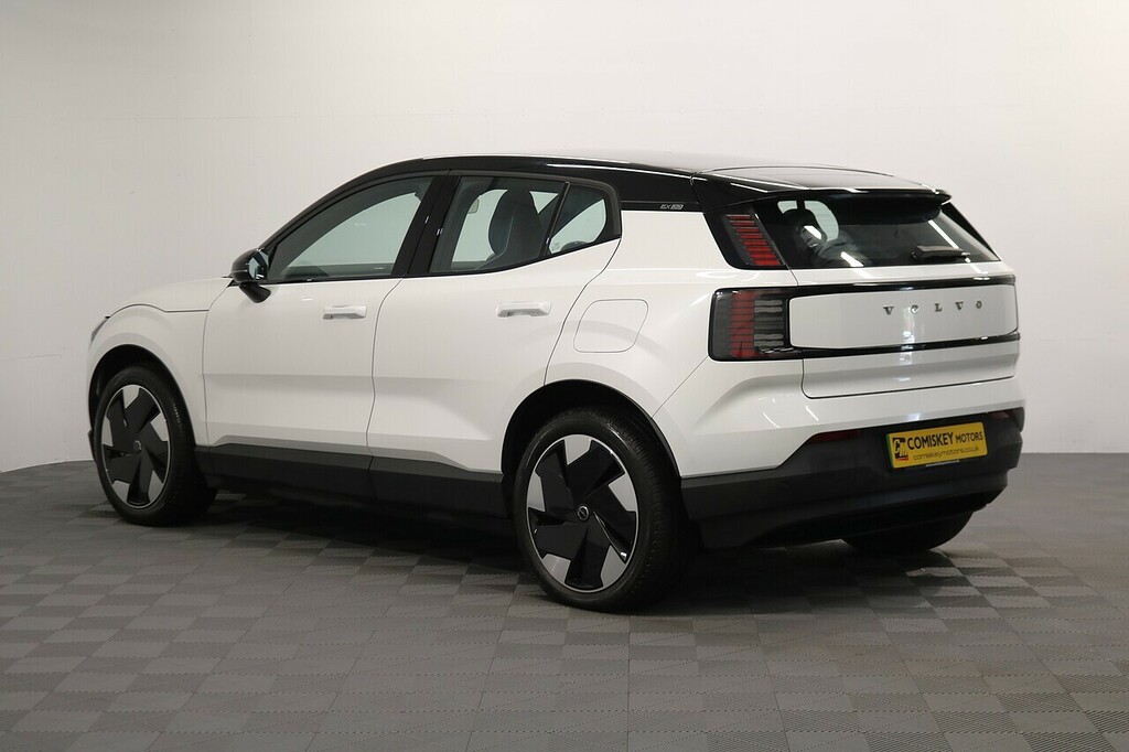 Volvo EX30 Twin Performance Plus White #4