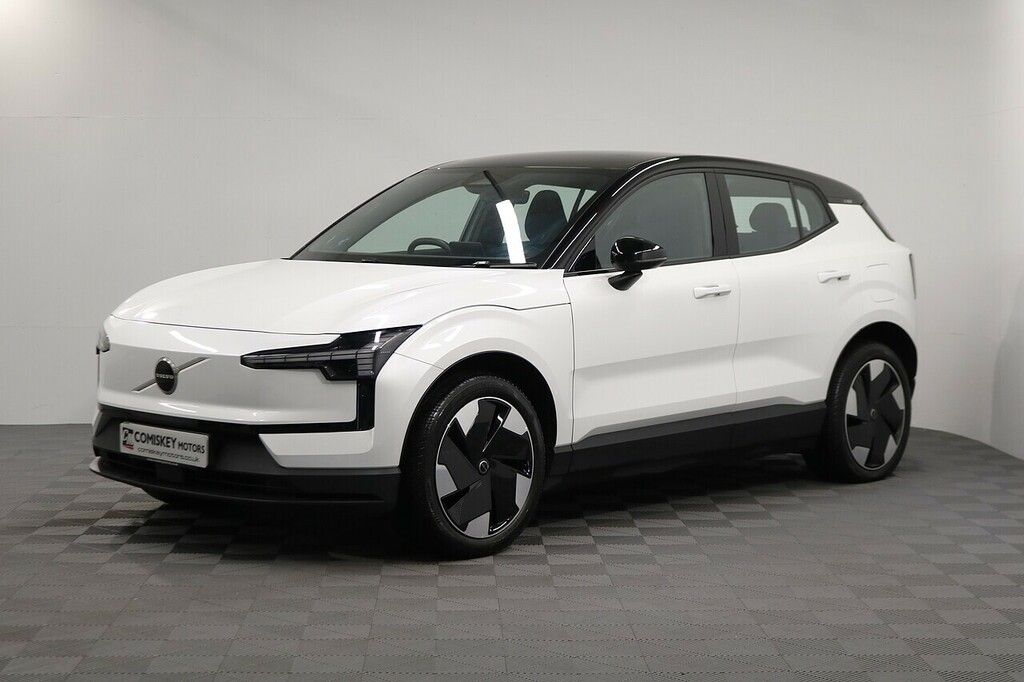 Volvo EX30 Twin Performance Plus White #3