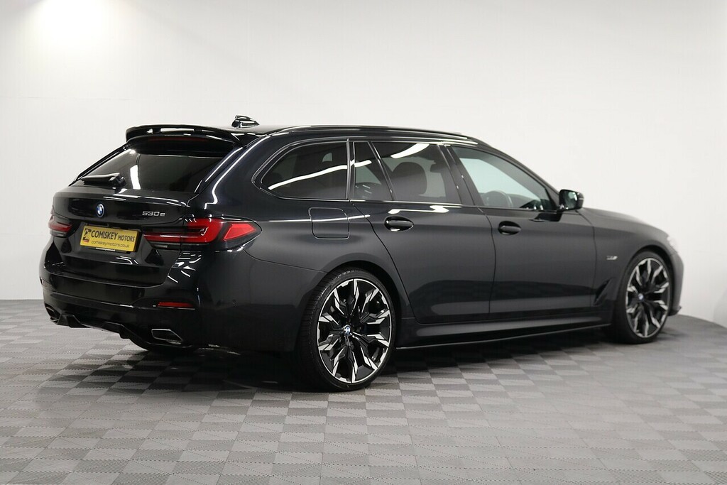 BMW 5 Series 530E M Sport Blue #6