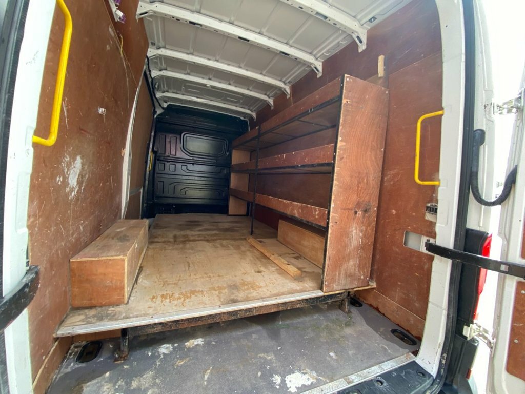 Volkswagen Crafter Panel Van White #19