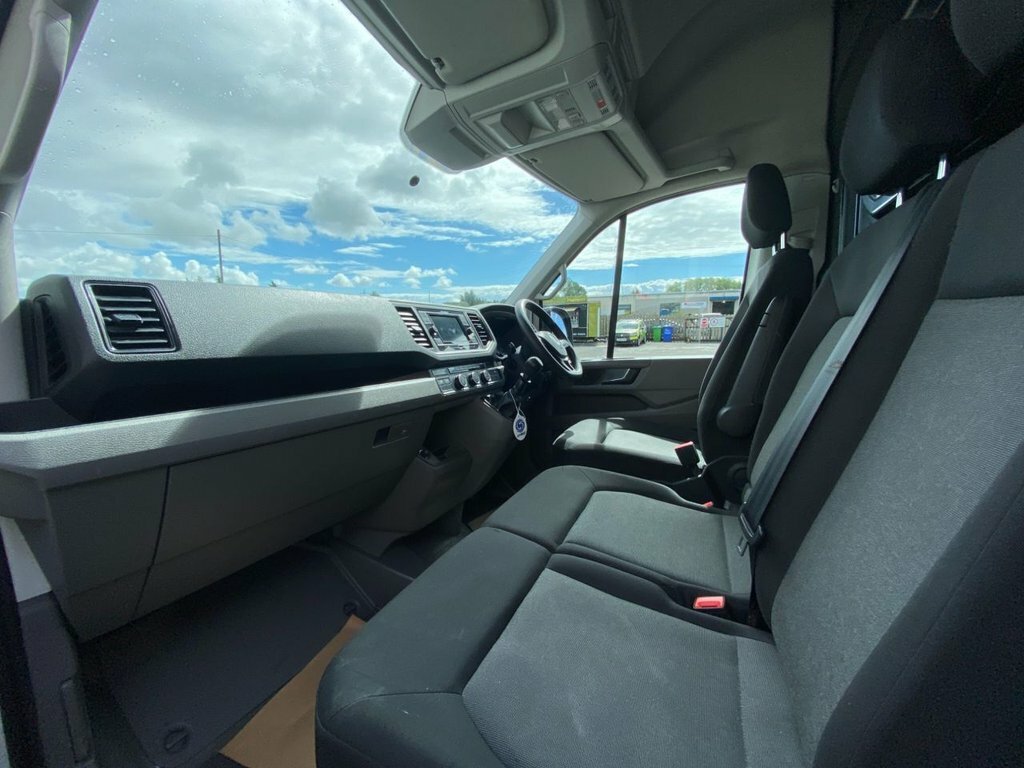 Volkswagen Crafter Panel Van White #17