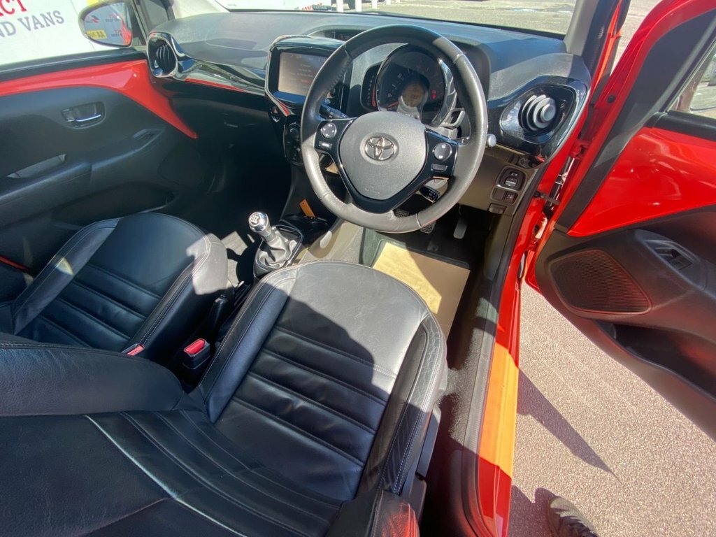 Toyota Aygo Move With Style 1.0 Vvt-i Multimode Red #17