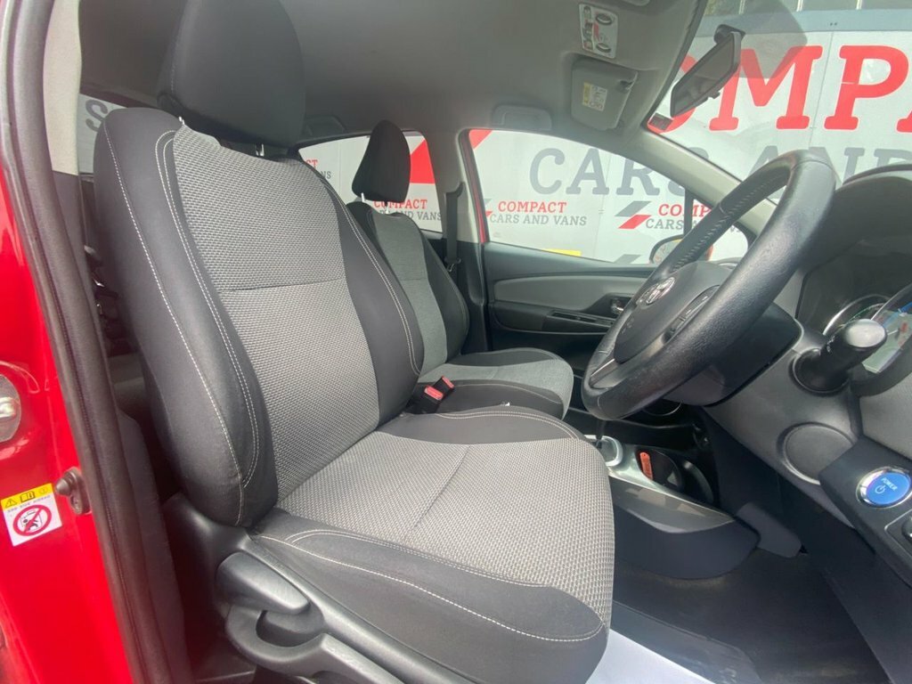 Toyota Yaris Hatchback Grey #19