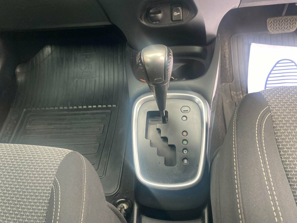 Toyota Yaris Hatchback Grey #14