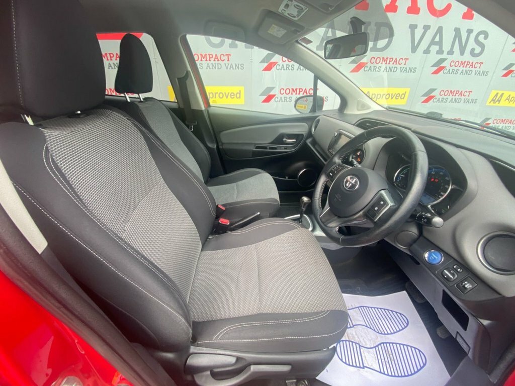 Toyota Yaris Hatchback Grey #18