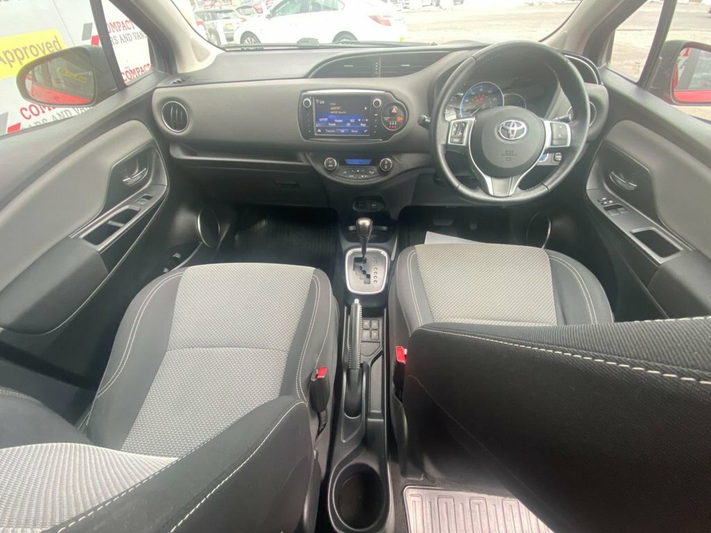 Toyota Yaris Hatchback Grey #16