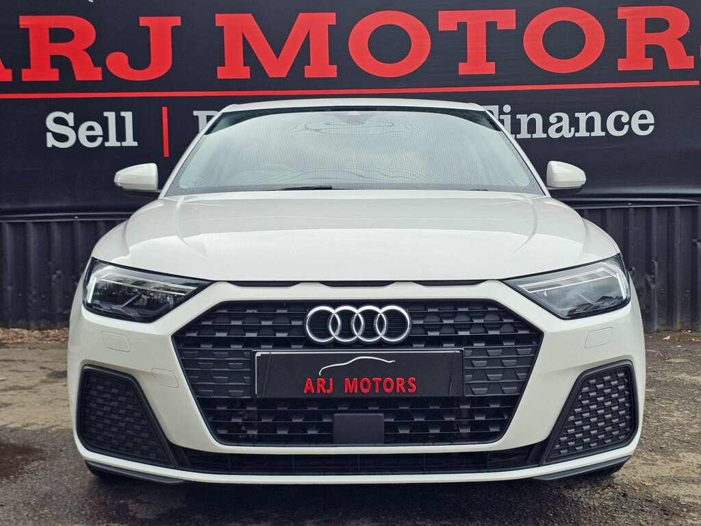 Audi A1 1.0 Tfsi 25 Technik Sportback Euro 6 Ss White #3