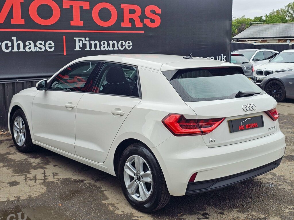 Audi A1 1.0 Tfsi 25 Technik Sportback Euro 6 Ss White #5