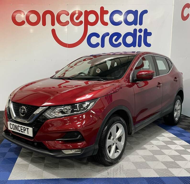 Nissan Qashqai Hatchback 1.3 Dig-t Acenta Premium Red
