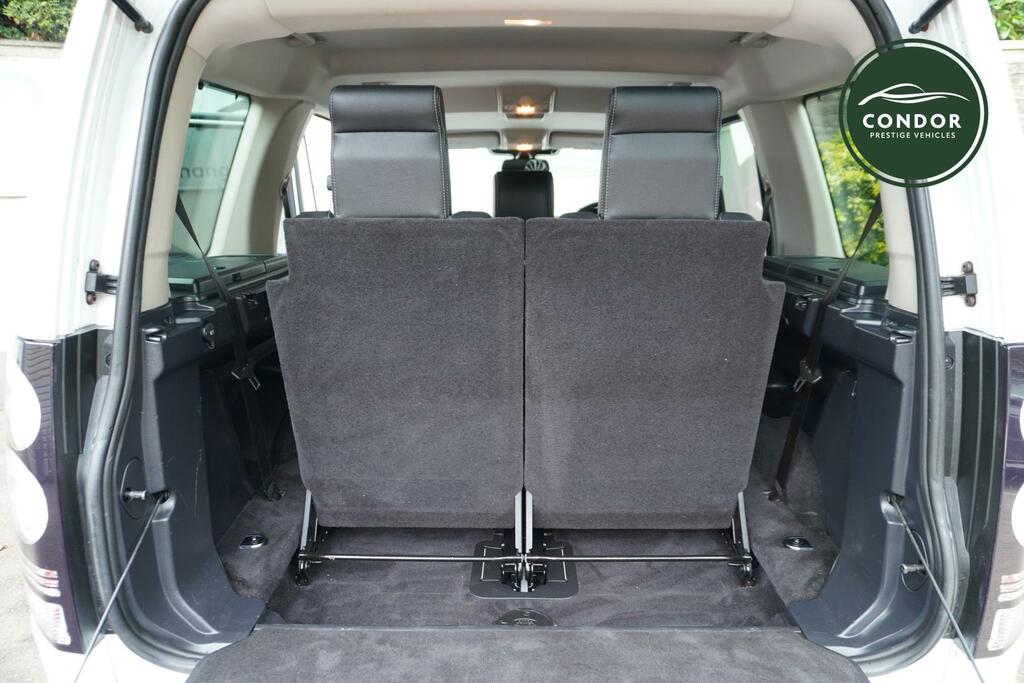 Land Rover Discovery 4 3L Landmark Black #41