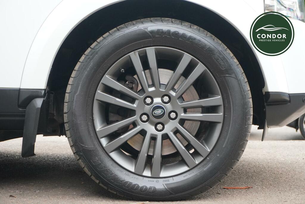 Land Rover Discovery 4 3L Landmark Black #12