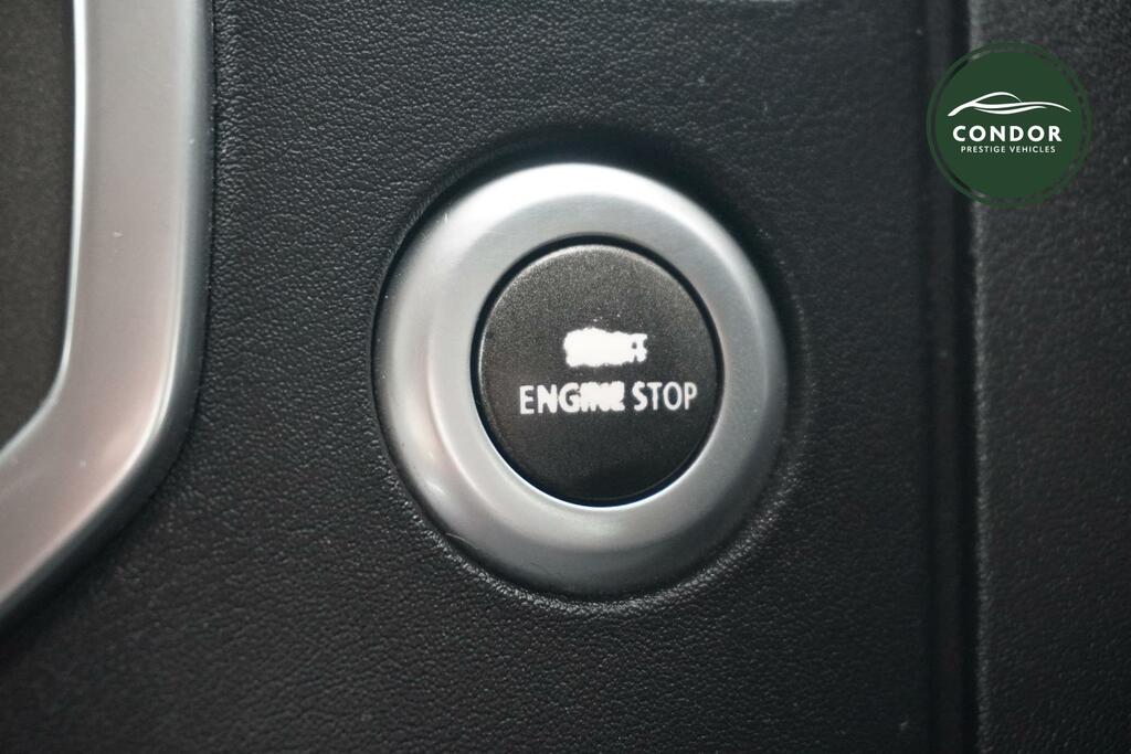 Land Rover Discovery 4 3L Landmark Black #31