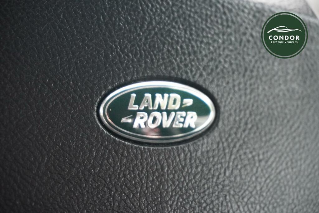 Land Rover Discovery 4 3L Landmark Black #30