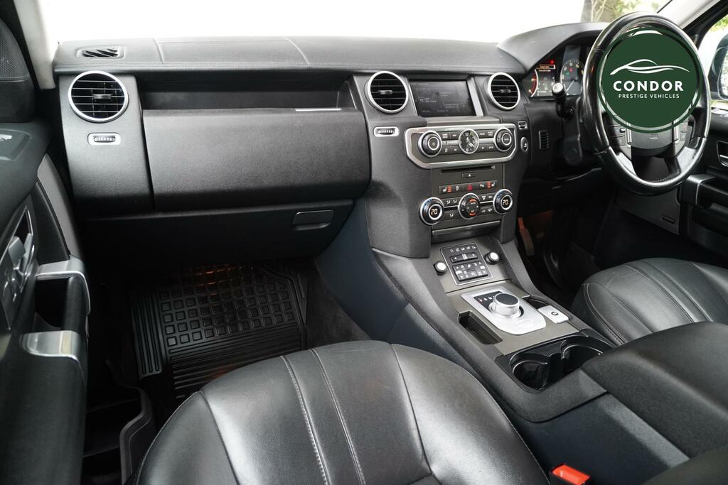 Land Rover Discovery 4 3L Landmark Black #18