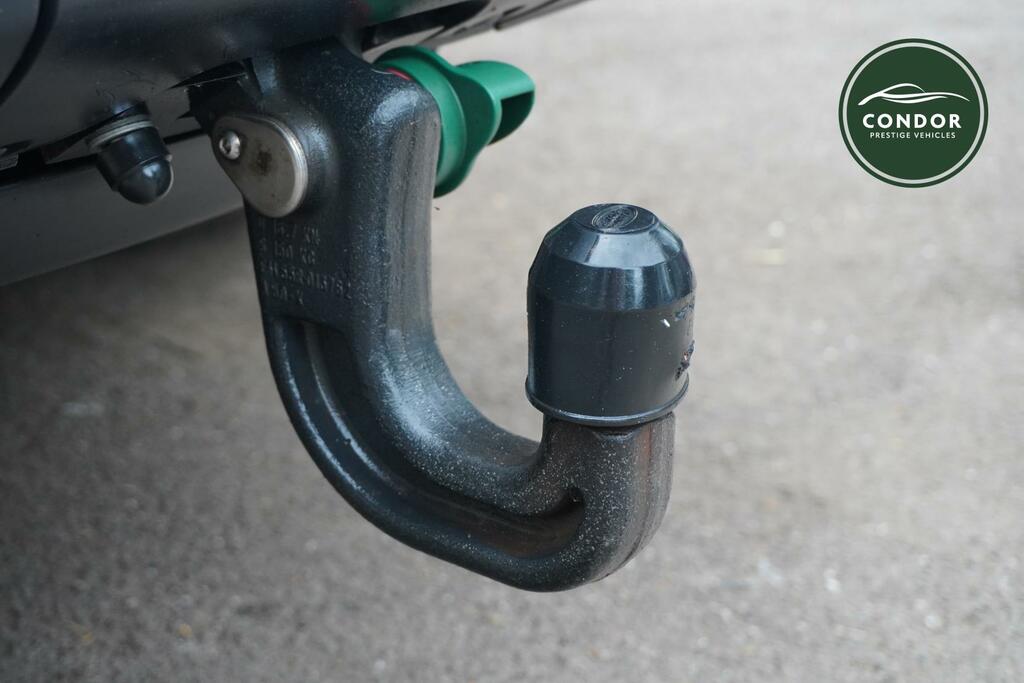 Land Rover Discovery 4 3L Landmark Black #42