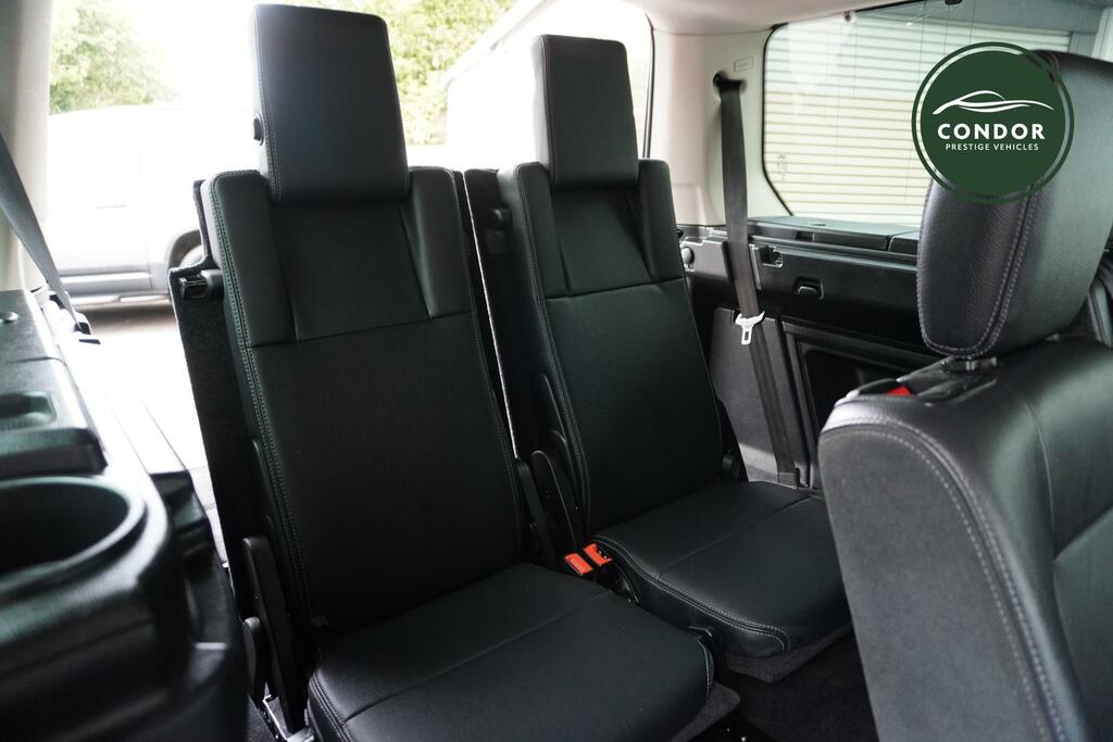 Land Rover Discovery 4 3L Landmark Black #39