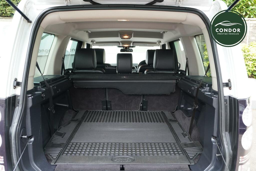 Land Rover Discovery 4 3L Landmark Black #40