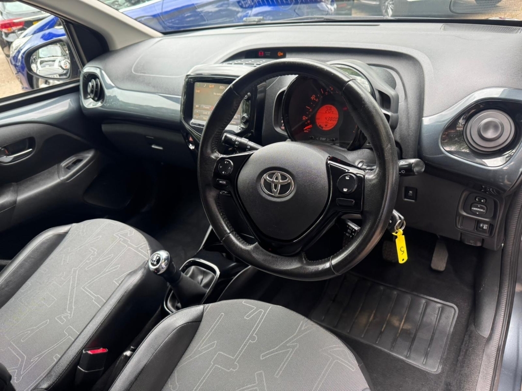 Toyota Aygo 1.0 Vvt-i X-pression Grey #6