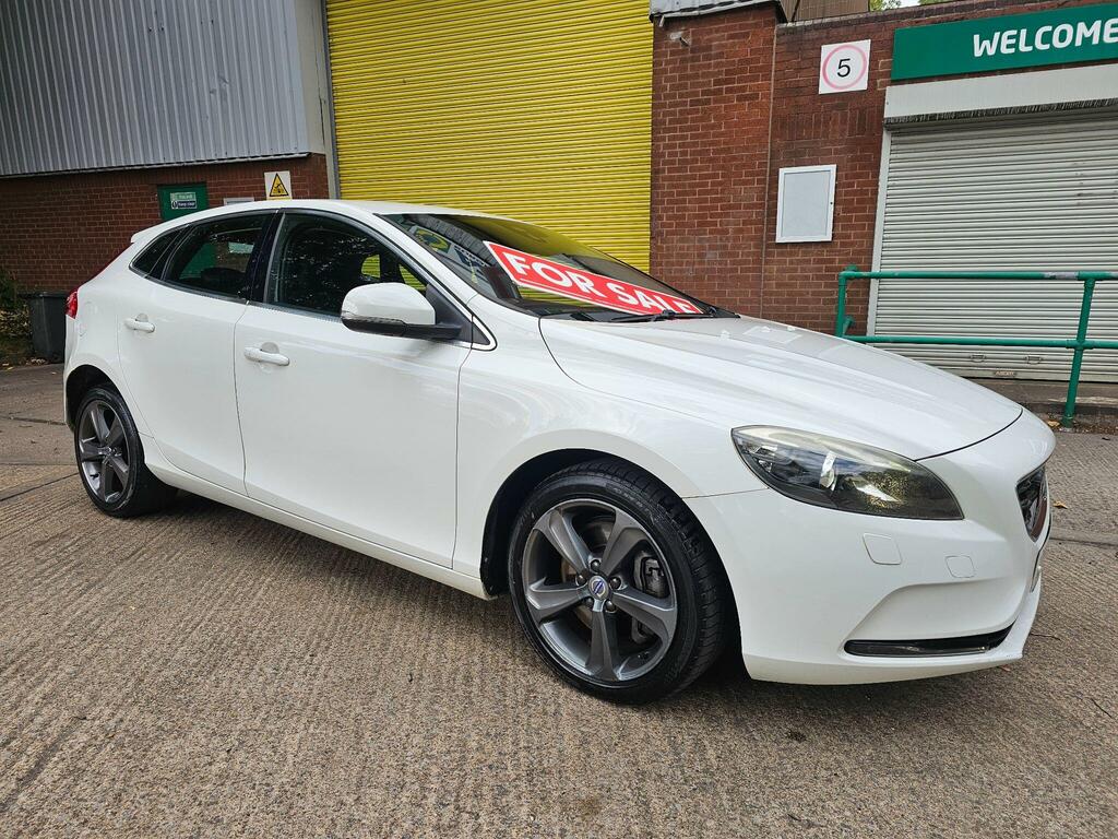 Volvo V40 2.0 D2 Se Lux Nav Euro 6 Ss White #6