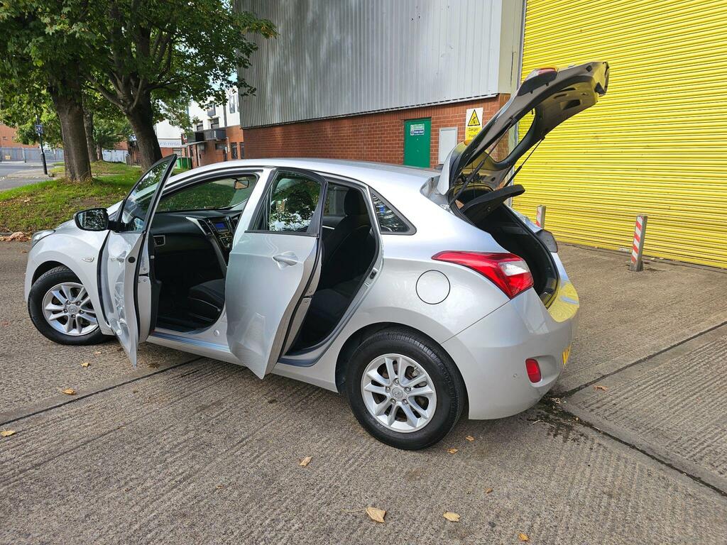 Hyundai I30 1.6 Active Crdi 109 Bhp Grey #22
