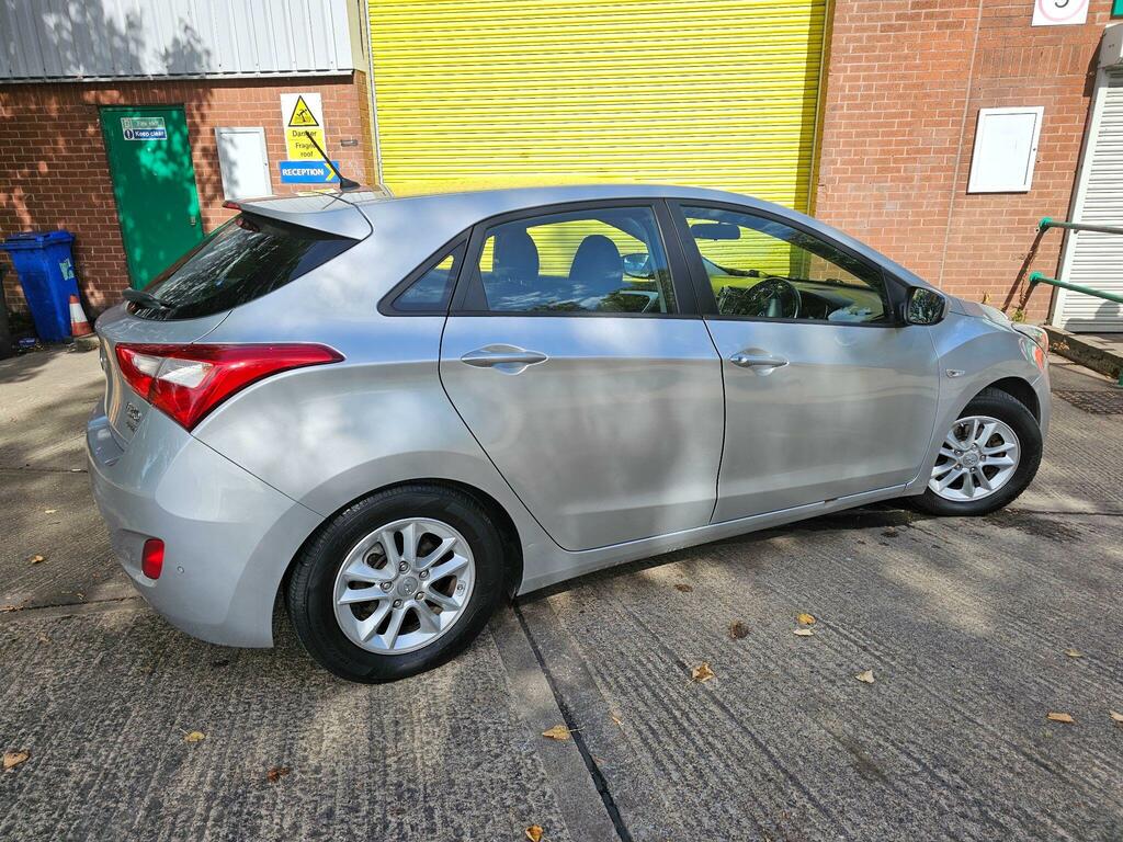 Hyundai I30 1.6 Crdi Active Euro 5 Silver #4