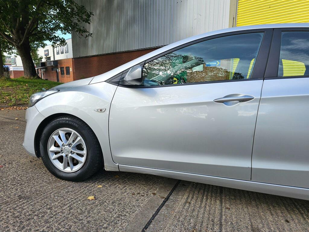 Hyundai I30 1.6 Active Crdi 109 Bhp Grey #13