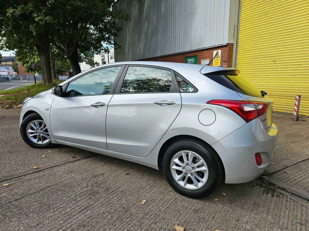 Hyundai I30 1.6 Active Crdi 109 Bhp Grey #19