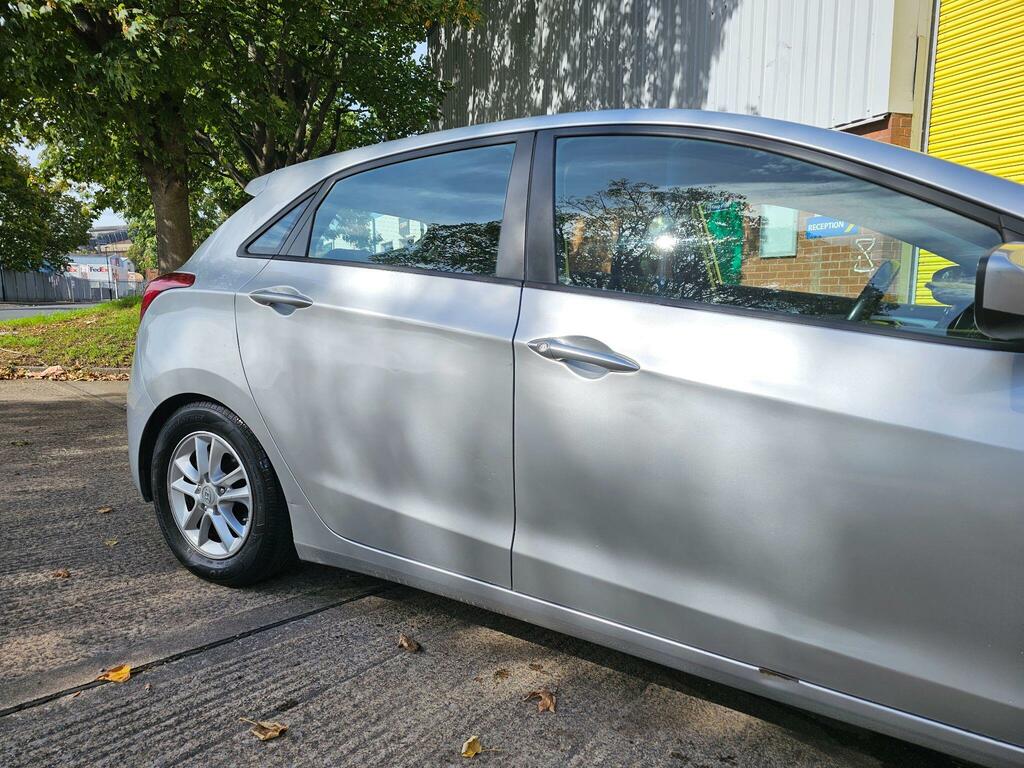 Hyundai I30 1.6 Crdi Active Euro 5 Silver #3