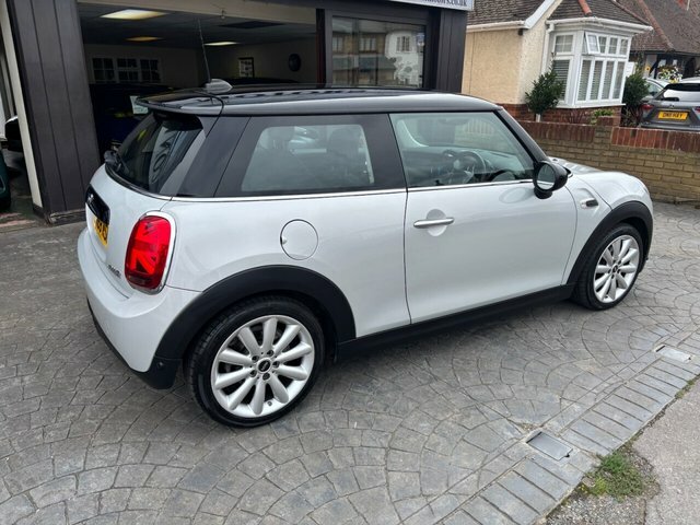 Mini Hatch 1.5 Cooper Classic Hatchback Eur EN68NSO Silver #3