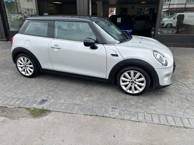 Mini Hatch 1.5 Cooper Classic Hatchback Eur EN68NSO Silver #2