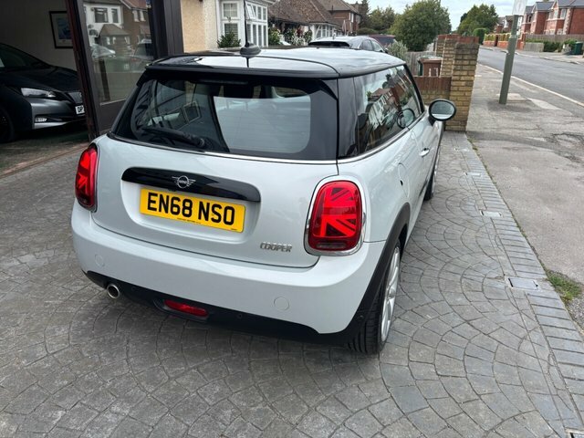 Mini Hatch 1.5 Cooper Classic Hatchback Eur EN68NSO Silver #4