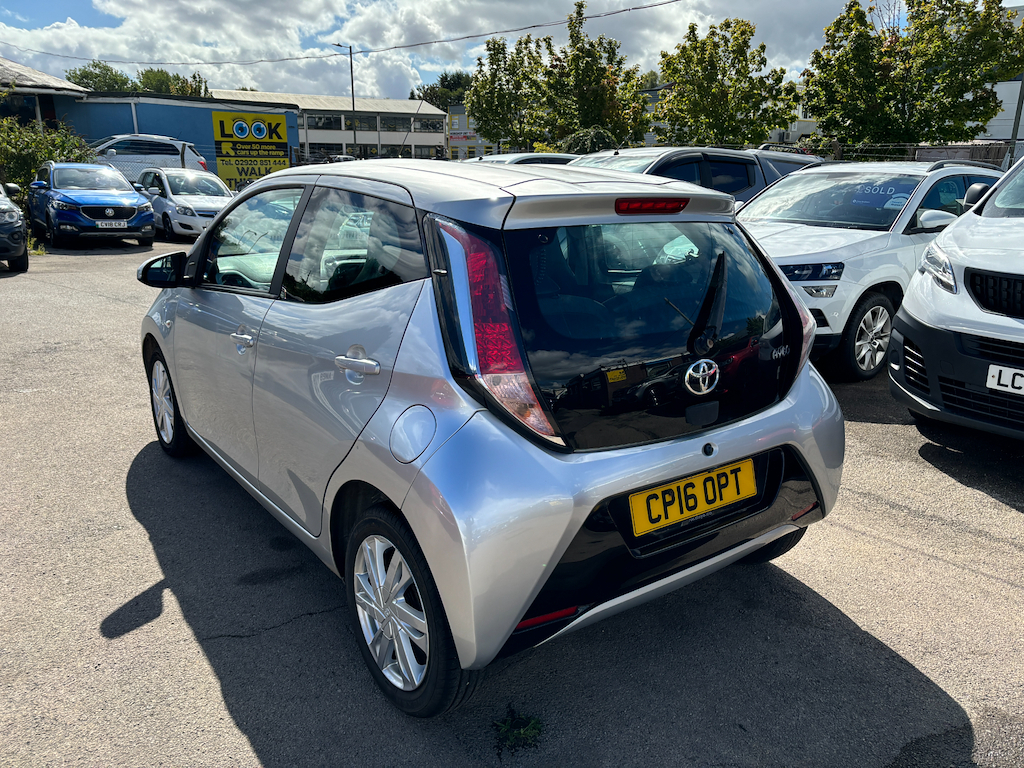 Toyota Aygo Vvt-i X-pression Silver #3