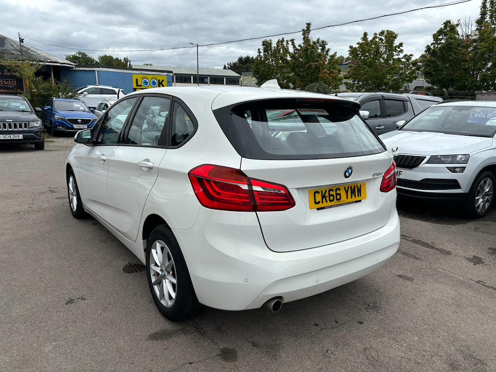 BMW 2 Series Active Tourer Se Active Tourer White #4