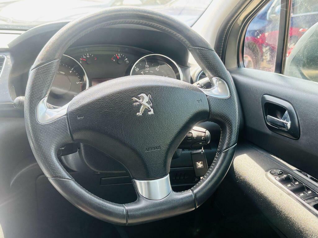 Peugeot 3008 Hdi Active Black #12