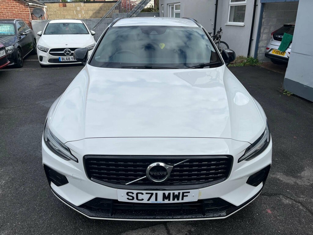 Volvo V60 2.0 B3 Mhev R-design Euro 6 Ss White #2