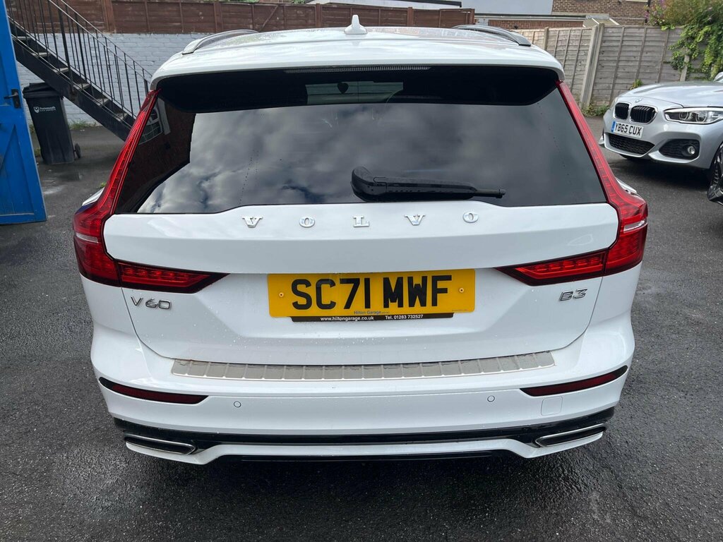 Volvo V60 2.0 B3 Mhev R-design Euro 6 Ss White #5