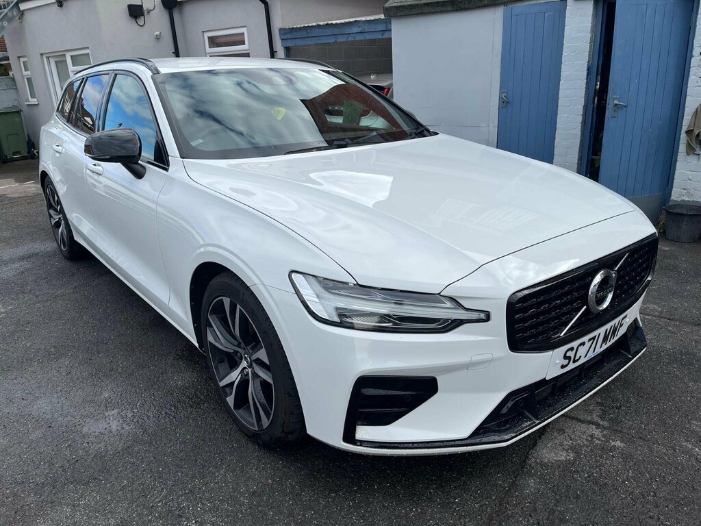 Volvo V60 2.0 B3 Mhev R-design Euro 6 Ss White